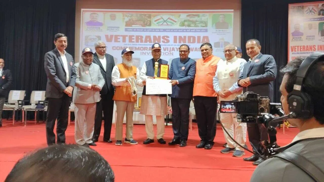 विजय दिवस पर गौरव: राष्ट्र निर्माण में सर्वश्रेष्ठ योगदान के लिए डॉ. राजेन्द्र प्रसाद केंद्रीय कृषि विश्वविद्यालय सम्मानित 2