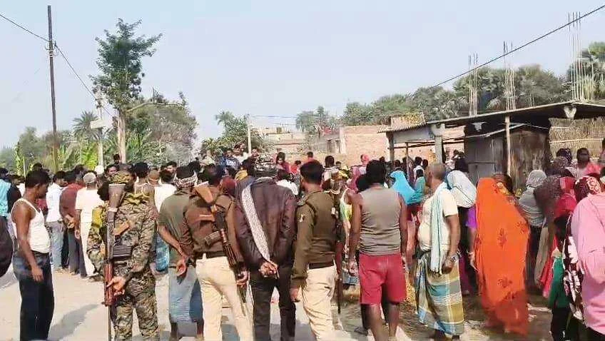 समस्तीपुर: स्कूल जा रही 7 वर्षीय छात्रा को पिकअप ने कुचला, मौत के बाद लोगों ने किया सड़क जाम 1