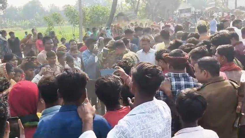 समस्तीपुर: स्कूल जा रही 7 वर्षीय छात्रा को पिकअप ने कुचला, मौत के बाद लोगों ने किया सड़क जाम 2