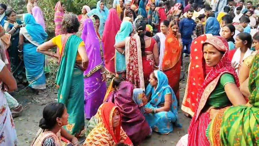 समस्तीपुर: पटोरी थाना के सीताहीया चौर में युवक का शव मिलने से सनसनी, पुलिस को हत्या की आशंका 2