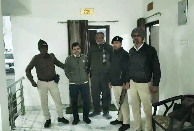 बेगूसराय में निगरानी का बड़ा एक्शन: 1800 रुपये की रिश्वत लेते जिला कल्याण पदाधिकारी और नाजिर गिरफ्तार 1