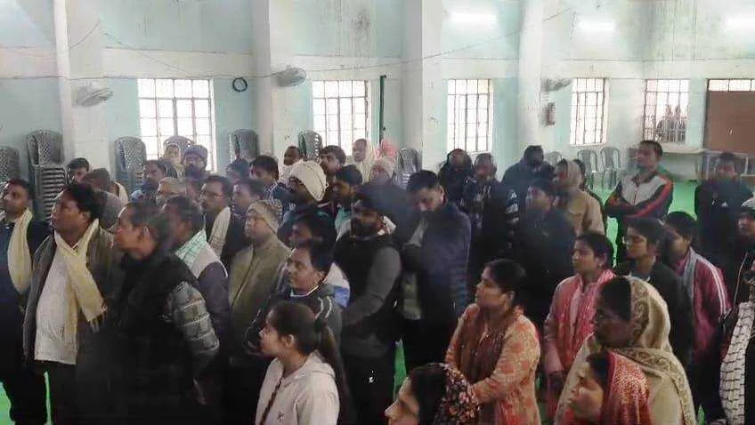 समस्तीपुर: आजाद चौक शिक्षक प्रशिक्षण कॉलेज में बवाल, घटिया खाने और तालेबंदी को लेकर शिक्षकों का प्रदर्शन 3