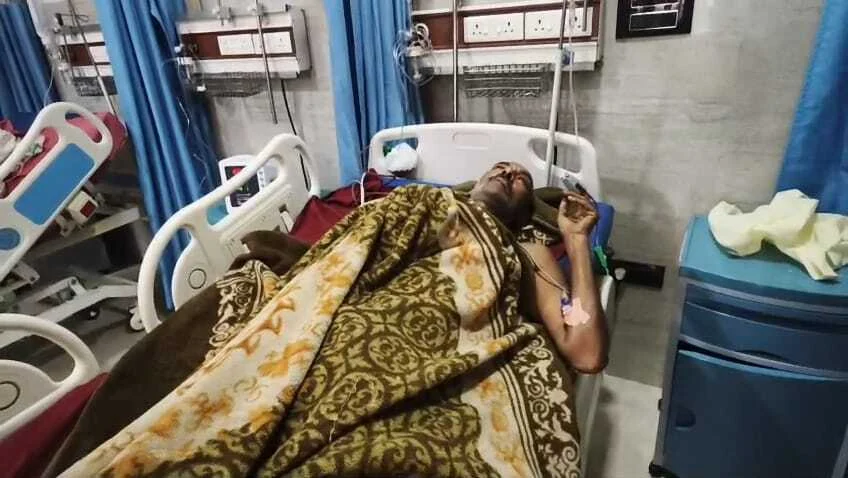 बेगूसराय में अपराधियों का तांडव: दूध लेकर लौट रहे किसान को गोलियों से भूना, निजी अस्पताल में भर्ती 2