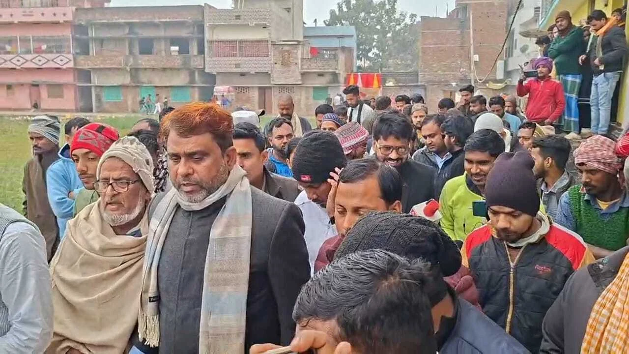 “हिजाव विवाद पर AIMIM विधायक अख्तरुल इमाम का हमला, गिरिराज सिंह के बयान को बताया नफरती ”विधायक बोले गिरिराज सिंह पद की मर्यादा भूल रहे हैं” 3