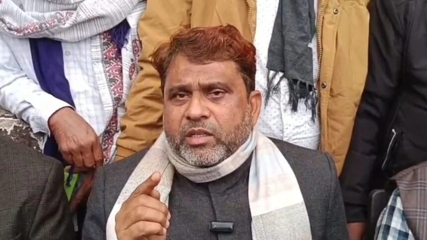 “हिजाव विवाद पर AIMIM विधायक अख्तरुल इमाम का हमला, गिरिराज सिंह के बयान को बताया नफरती ”विधायक बोले गिरिराज सिंह पद की मर्यादा भूल रहे हैं” 1