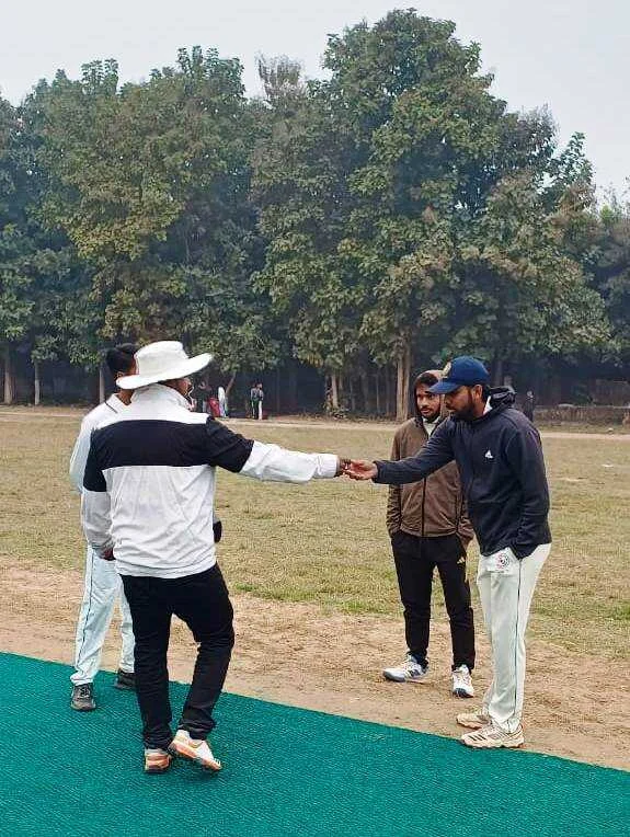 LNMU अंतर महाविद्यालय क्रिकेट: पीजी एथलेटिक्स का जलवा, रोसड़ा को हराकर अगले चरण में बनाई जगह 2