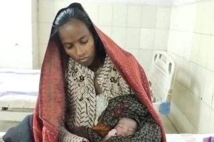 परीक्षा केंद्र बना प्रसूति गृह: स्नातक की परीक्षा देने पहुंची छात्रा ने कॉलेज परिसर में ही दिया बच्चे को जन्म 21