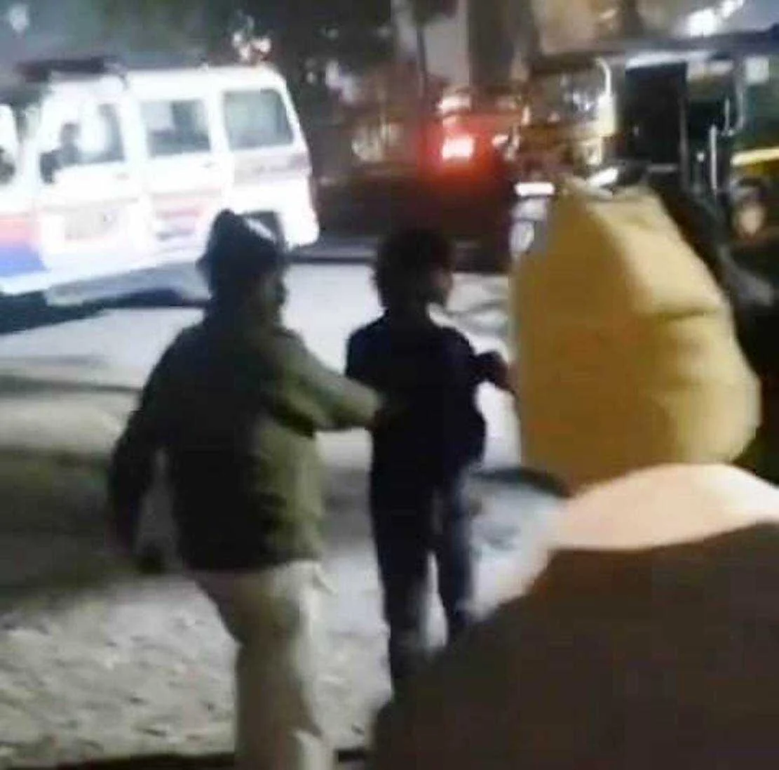 समस्तीपुर: मुसरीघरारी में नशे के लिए दो पक्षों में खूनी संघर्ष, पुलिस ने आरोपी को किया गिरफ्तार, वीडियो वायरल 2