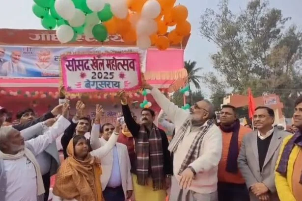 बेगूसराय में बोले गिरिराज सिंह: 'खेल सिर्फ मनोरंजन नहीं, रोजगार का भी बड़ा जरिया', गांधी स्टेडियम में खिलाड़ियों का बढ़ाया मान 3