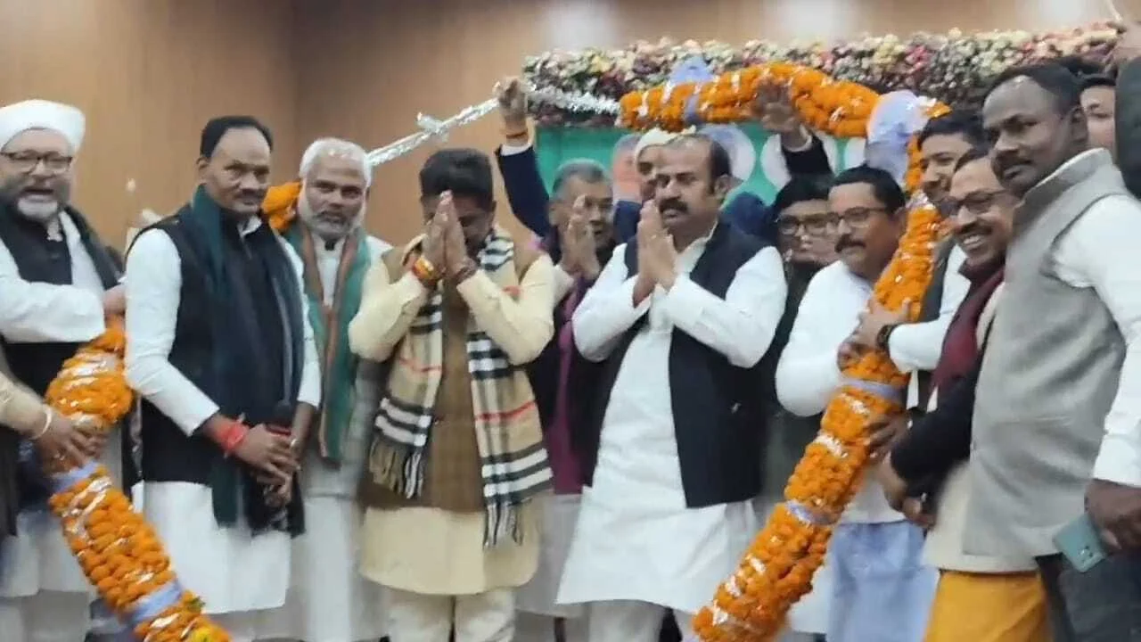 बेगूसराय में जेडीयू का शक्ति प्रदर्शन: मंत्री मदन साहनी ने कार्यकर्ताओं का जताया आभार, बोले- 'बिहार में टूटेगा विकास का हर रिकॉर्ड' 6