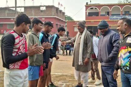 बेगूसराय बीहट में महिला,पुरूष कबड्डी प्रतियोगिता का हुआ आयोजन,मध्य विद्यालय बीहट में की गयी शुरुआत 43