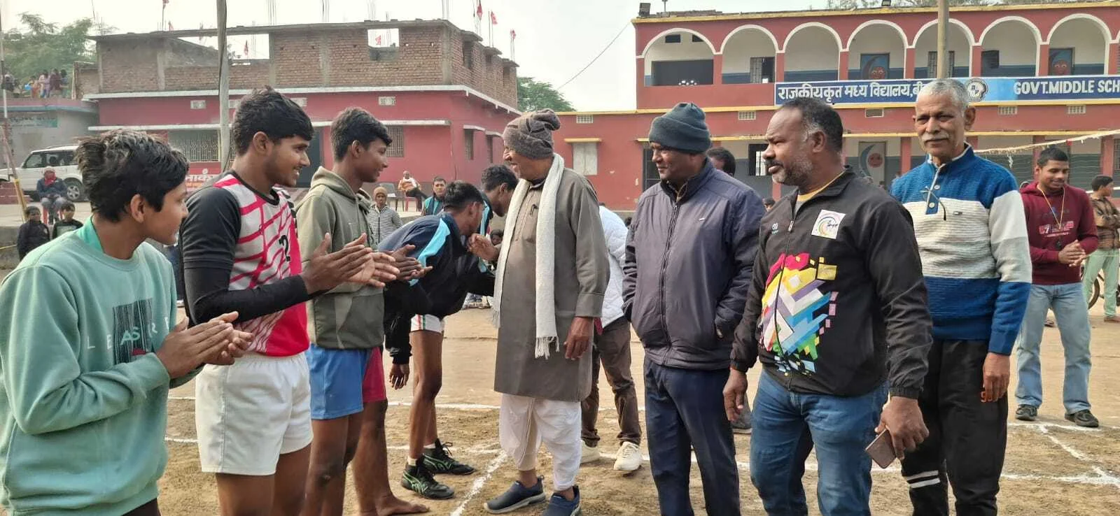 बेगूसराय बीहट में महिला,पुरूष कबड्डी प्रतियोगिता का हुआ आयोजन,मध्य विद्यालय बीहट में की गयी शुरुआत 2