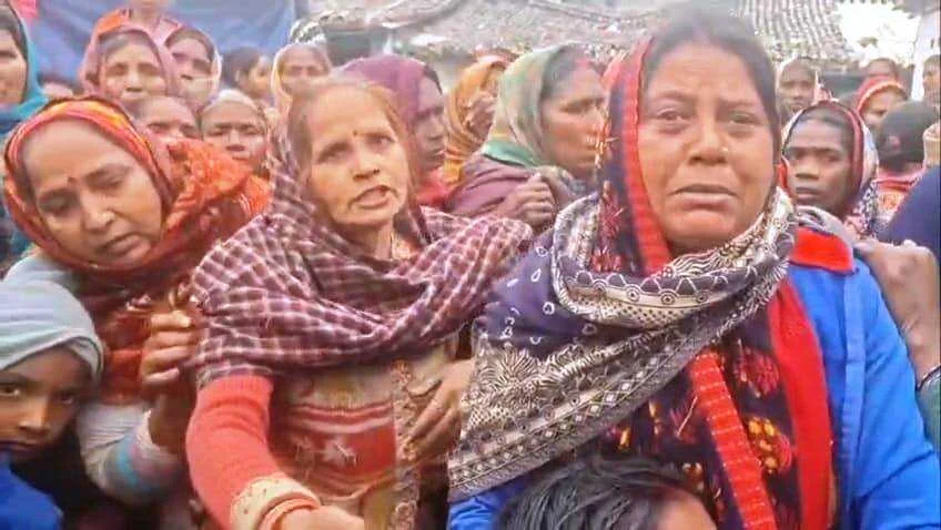 बेगूसराय में सनसनी: लापता किसान का बहियार में मिला शव, आक्रोशित परिजनों ने किया जोरदार हंगामा 9