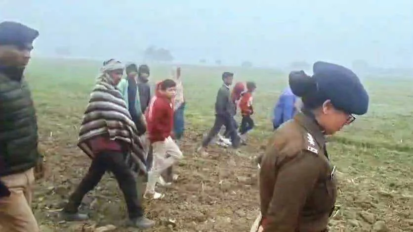 बेगूसराय में सनसनी: लापता किसान का बहियार में मिला शव, आक्रोशित परिजनों ने किया जोरदार हंगामा 3