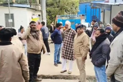 बेगूसराय में 7 दिनों बाद गंडक नदी से मिला मोबाइल दुकानदार सुमित का शव, अपहरण के बाद हुई थी बेरहमी से हत्या 22