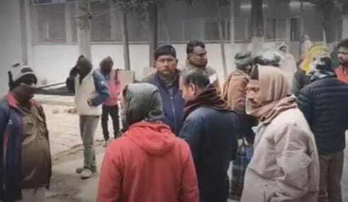 कोहरे का कहर: ससुराल से काम पर लौट रहे युवक की सड़क हादसे में मौत, टेम्पो और बाइक की टक्कर 4