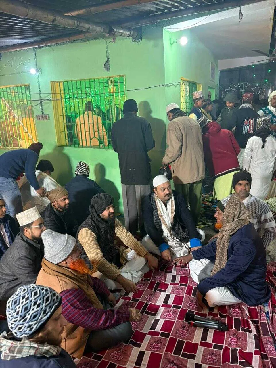 देवना इंडस्ट्रियल एरिया में अजगैबी पीर बाबा के मजारशरीफ हिन्दू मुस्लिम एकता का प्रतीक है - मो मासूम खान 2