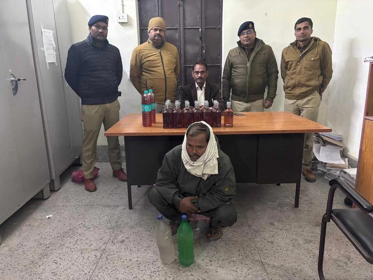 शराबबंदी पर सख्ती: समस्तीपुर उत्पाद पुलिस की बड़ी कामयाबी, ट्रक में लदी 4428 लीटर विदेशी शराब पकड़ी 2