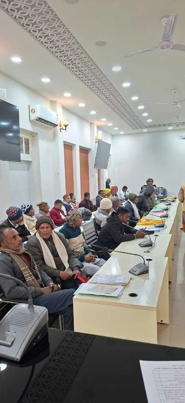 बेगूसराय: जिला भू-अर्जन पदाधिकारी ने सुनीं रैयतों की आपत्तियां, अभिलेखों की जांच के बाद त्वरित कार्रवाई के आदेश 2