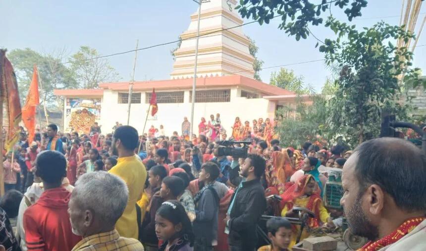 पर्रा में श्रीमद देवी भागवत महापुराण कथा को लेकर निकाली गई भव्य कलश शोभा यात्रा 1