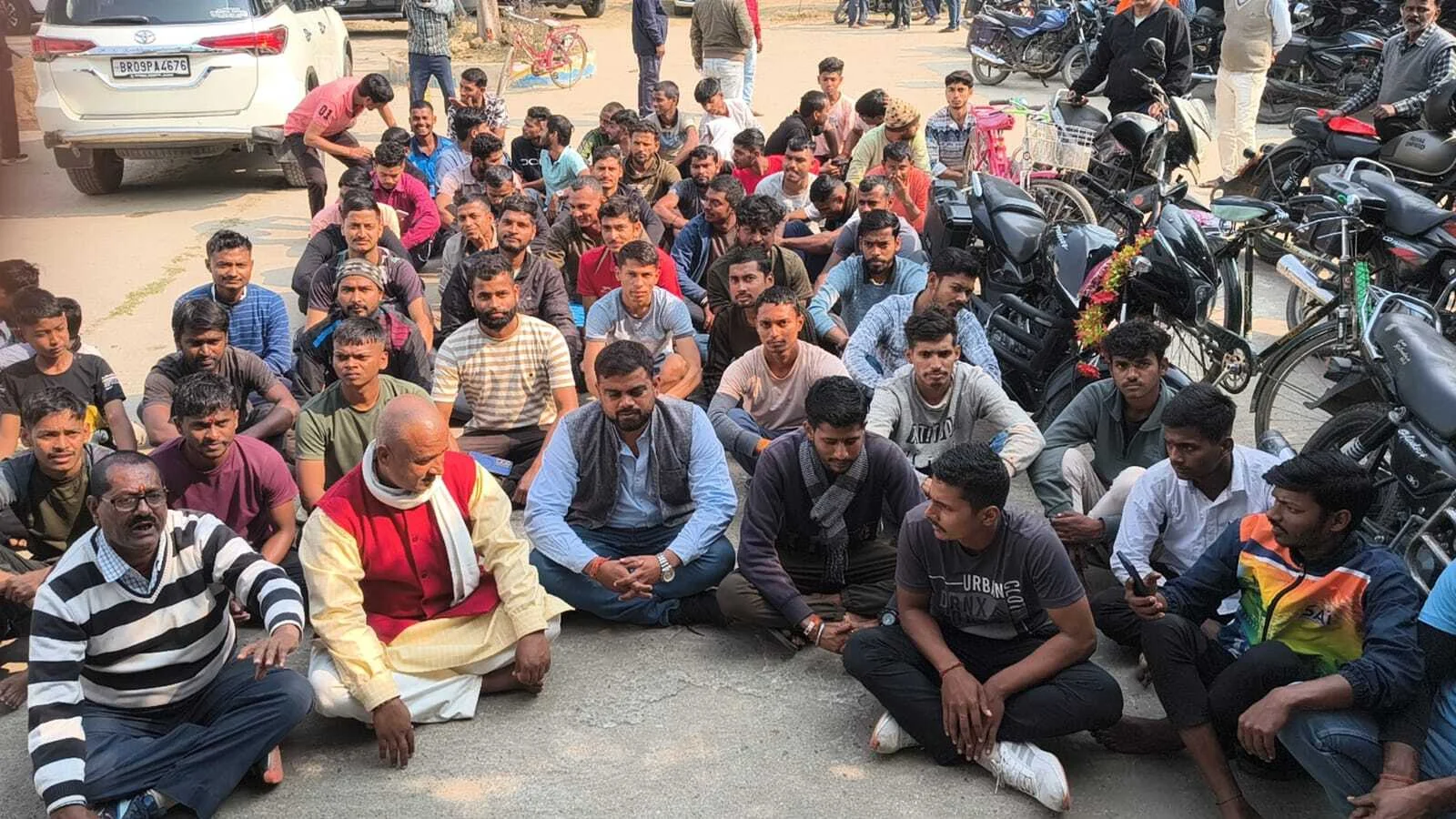 भवन मंजूर, पर मैदान छीनना नामंजूर: तेघड़ा के खिलाड़ियों और युवाओं ने सरकार के फैसले के खिलाफ खोला मोर्चा 3