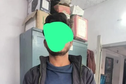 समस्तीपुर: राजधानी एक्सप्रेस पर पथराव के 6 घंटे के भीतर आरोपी गिरफ्तार, कमांडेंट आशीष कुमार के निर्देश पर RPF की बड़ी कार्रवाई 16