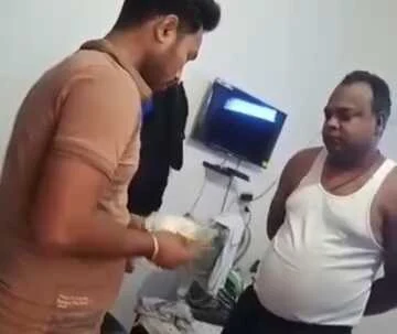 मंत्री की चेतावनी बेअसर: समस्तीपुर में घूस लेते राजस्व कर्मचारी का वीडियो वायरल, विभाग में मचा हड़कंप 1