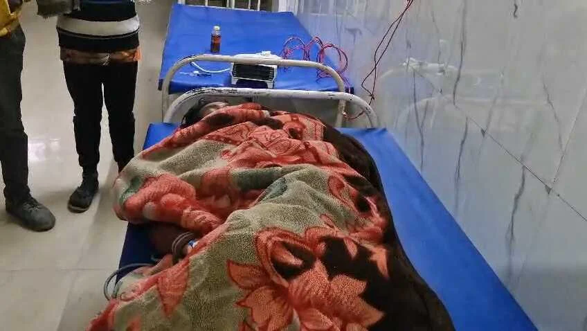 समस्तीपुर: NH-122B पर भीषण हादसा; ट्रैक्टर को बचाने के चक्कर में बालू डिपो में घुसा 16 चक्का ट्रक, तीन गंभीर रूप से घायल 4