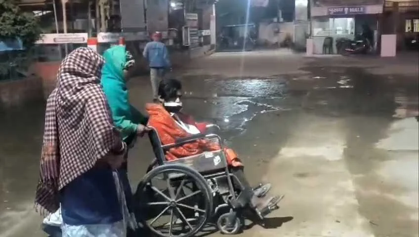 बेगूसराय में बेखौफ अपराधियों ने एक युवक का अपहरण कर तीन गोलियां मारीं, मरा हुआ समझ कर सड़क किनारे फेंका 4