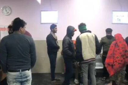 बेगूसराय में तेज रफ्तार हाईवा ट्रक ने तीन लोगों को कुचला, तीनो गंभीर रूप से घायल 20