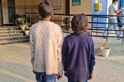 नालंदा में हैवानियत: चोरी के आरोप में भाई-बहन को बनाया बंधक, गर्म लोहे से दागने के बाद जख्मों पर छिड़का नमक 53