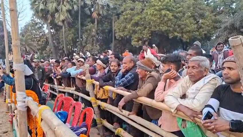 नालंदा: मकर मेले मे दंगल प्रतियोगिता बना आकर्षण का केंद्र, बिहार झारखण्ड उत्तरप्रदेश हरियाणा के महिला और पुरुष पहलवान ले रहे है हिस्सा 3