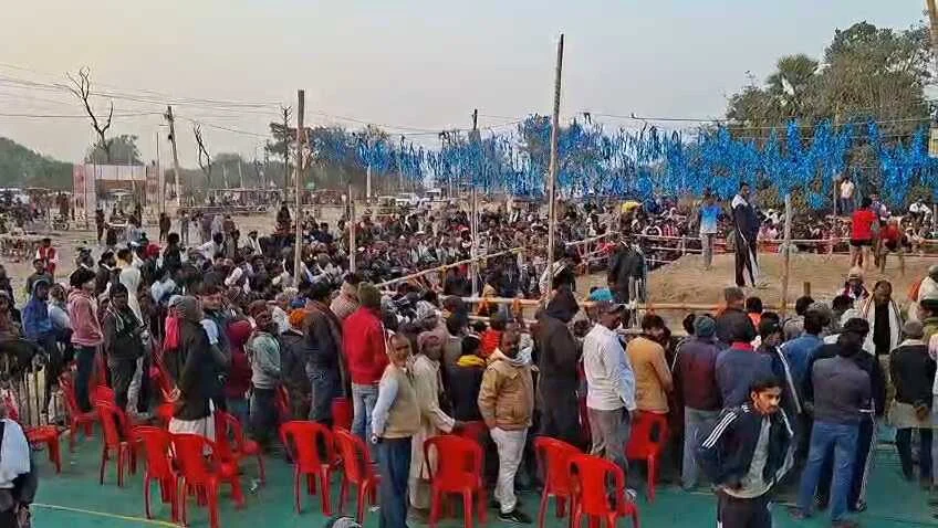 नालंदा: मकर मेले मे दंगल प्रतियोगिता बना आकर्षण का केंद्र, बिहार झारखण्ड उत्तरप्रदेश हरियाणा के महिला और पुरुष पहलवान ले रहे है हिस्सा 4