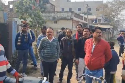 समस्तीपुर: फर्जी 'इंस्पेक्टर' ने डॉक्टर को लगाया चूना, हाथ की सफाई से उड़ा ली सोने की चेन 53