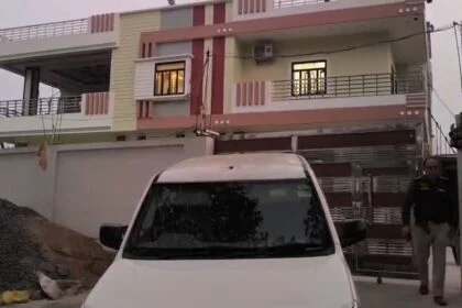 समस्तीपुर: पूर्व BJP जिला प्रवक्ता के घर हरियाणा STF की छापेमारी, रुपया डबल करने के खेल में फंसे पूर्व नेता 2