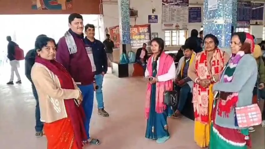 गणतंत्र दिवस 2026: कर्तव्य पथ पर बेगूसराय का मान बढ़ाएंगी 4 जीविका दीदियां, केंद्र सरकार ने 'विशेष अतिथि' के रूप में भेजा बुलावा 2