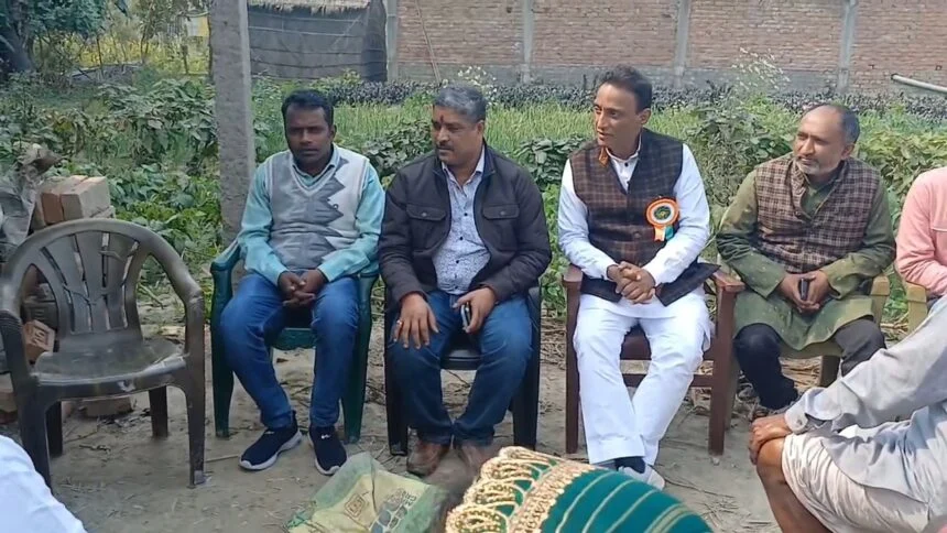 समस्तीपुर: उजियारपुर में शॉर्ट सर्किट से घर और दुकान में भीषण आग, सिलेंडर ब्लास्ट से 10 लाख की संपत्ति खाक 1