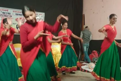 मैदा बभनगामा में कला समागम: जट-जटिन और कजरी की प्रस्तुति ने मोहा मन, नाटकों के जरिए कुरीतियों पर प्रहार 19