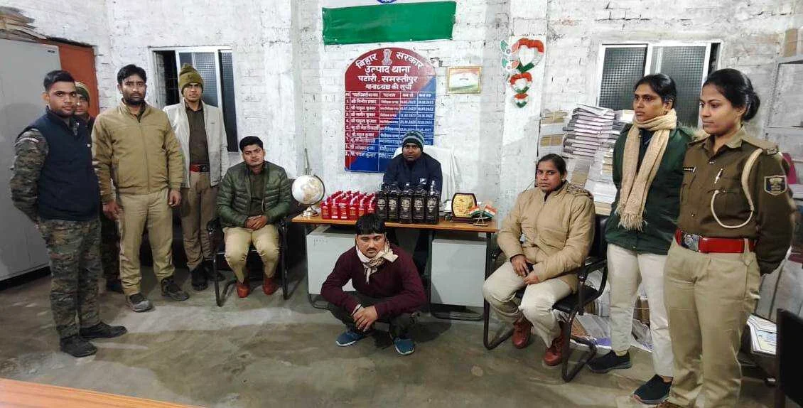 समस्तीपुर: यात्री का बैग छीनकर भाग रहे चोर को लोगों ने दबोचा, जमकर धुनाई के बाद पुलिस को सौंपा 2