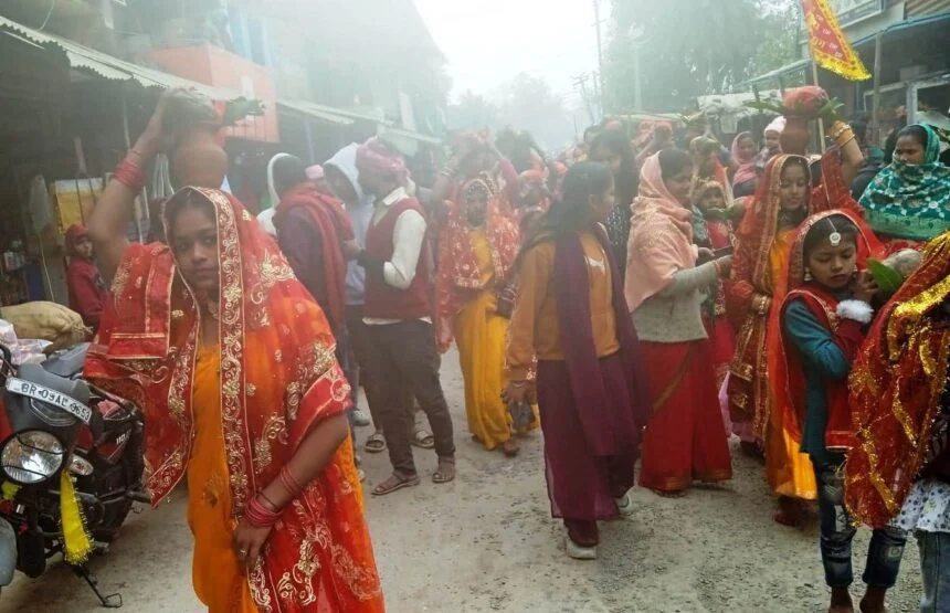 वीरपुर पश्चिम में 'जय श्री राम' के उद्घोष से गूंजा इलाका, नवाह यज्ञ को लेकर निकली भव्य कलश शोभा यात्रा 1