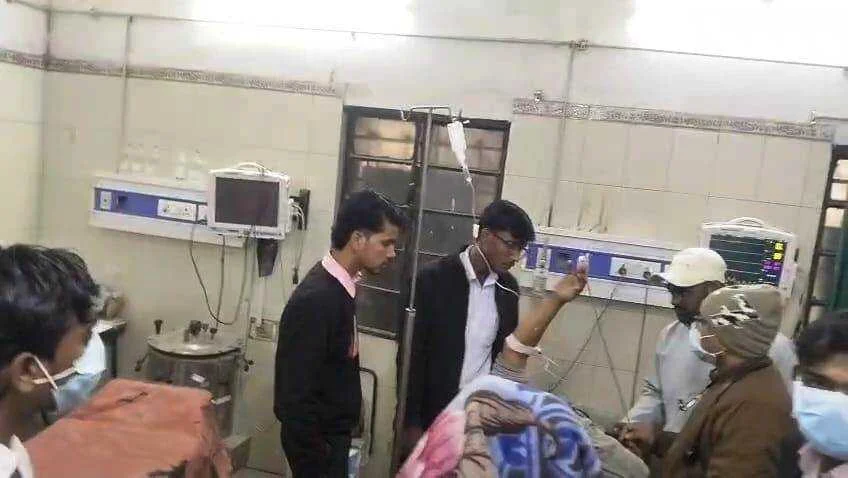 समस्तीपुर: ताजपुर पुलिस पर कस्टडी में बर्बरता का आरोप; युवक के निजी अंगों में सुई चुभोई, पेट्रोल डाला 1