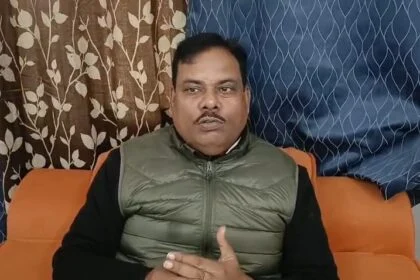 लैंड फॉर जॉब मामला: मंत्री संजय कुमार का लालू परिवार पर बड़ा हमला, कहा- "न्यायालय दोषियों को कभी नहीं छोड़ता" 18