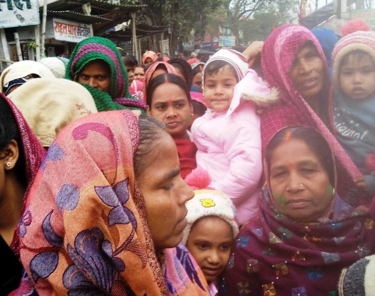 सनातन धर्म के प्रचार को लेकर आयोजित तीन दिवसीय नवाह यज्ञ संपन्न,निकाली गई शोभा यात्रा 2