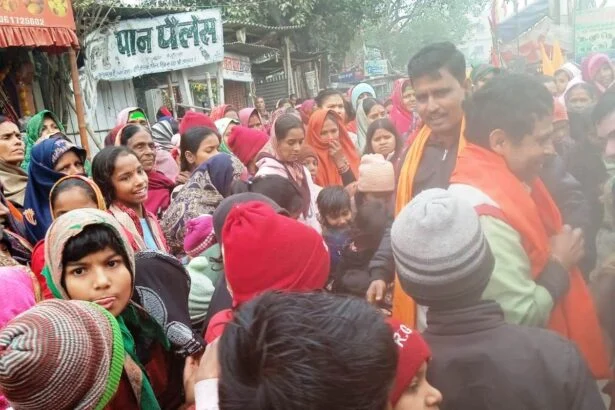 सनातन धर्म के प्रचार को लेकर आयोजित तीन दिवसीय नवाह यज्ञ संपन्न,निकाली गई शोभा यात्रा 1