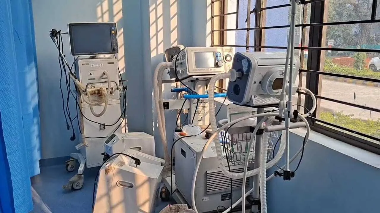 बिहार शरीफ मॉडल अस्पताल में नई व्यवस्था, चेहरा और आंख के रेटिना को स्कैन कर पूरी हिस्ट्री बता देगा कैमरा मरीजों की दलाली पर शिकंजा, एआई कैमरे से होगी निगरानी 2