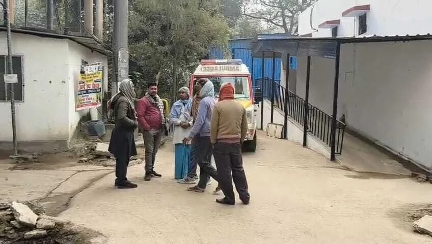 बेगूसराय में अलाव की चपेट में आने से झुलस कर महिला की मौत, परिजनों में मचा कोहराम 3