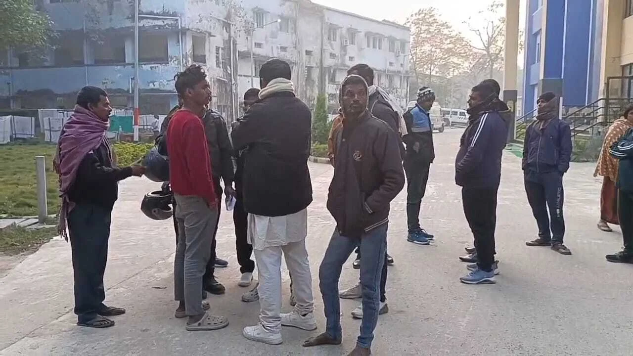 नालंदा: घर मे बोरसी पर आग तापने के दौरान महिला गंभीर रूप से झूलसी, इलाज के दौरान हुई मौत 2