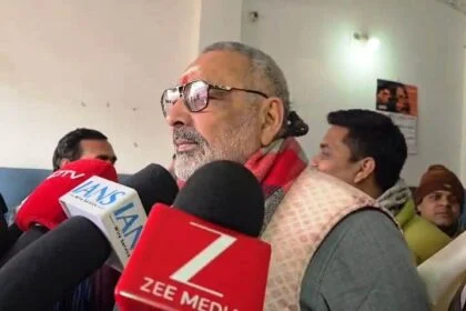 सुवेंदु अधिकारी पर हमले को लेकर गिरिराज सिंह का ममता सरकार पर तीखा हमला, बोले– बंगाल में लोकतंत्र और आतंकी सरकार के बीच लड़ाई 21