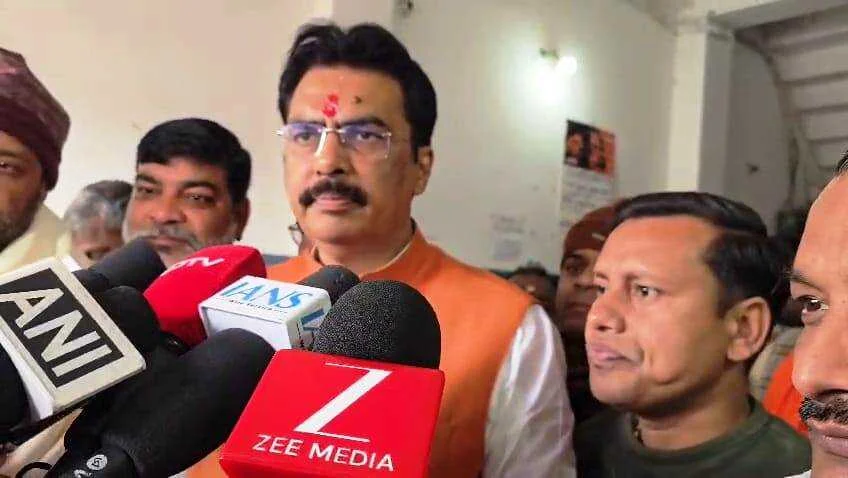 सुवेंदु अधिकारी पर हमले को लेकर गिरिराज सिंह का ममता सरकार पर तीखा हमला, बोले– बंगाल में लोकतंत्र और आतंकी सरकार के बीच लड़ाई 3