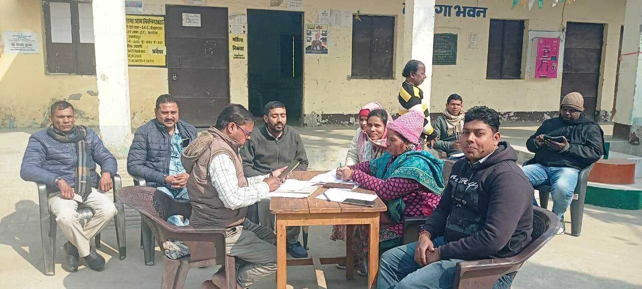 किसानों के केवाई सी को लेकर भवानंदपुर पंचायत भवन में किया गया शिविर का आयोजन 12